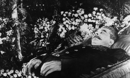 <span class="entry-title-primary">Rákosi születésnapján temették Sztálint</span> <span class="entry-subtitle">Csak néhány évig fekhetett Lenin mellett a mauzóleumban</span>