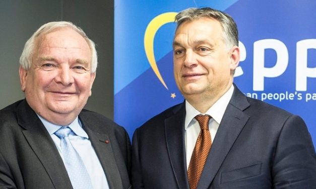 <span class="entry-title-primary">Az Európai Néppárt elnöke szerint világos üzenetet küldtek Orbánnak</span> <span class="entry-subtitle">Miniszterelnöki Sajtóiroda: Nem akarjuk bezárni Soros egyetemét, de...</span>