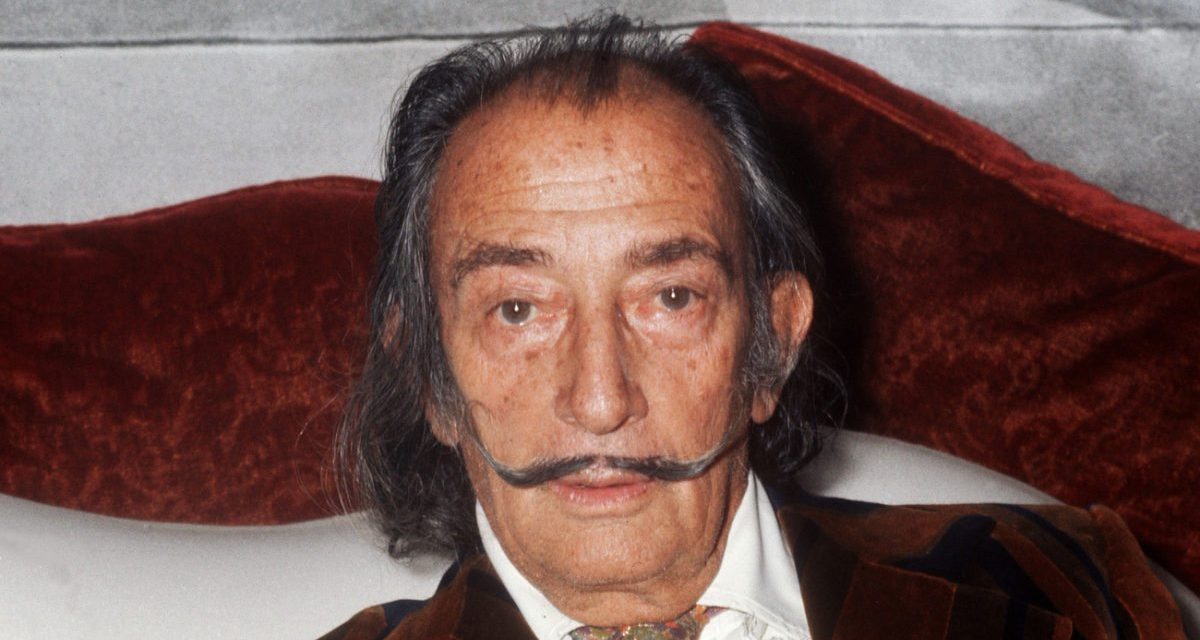 Kihantolják Salvador Dalí holttestét