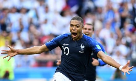 Franciaország hétgólos meccsen jutott be a nyolc közé