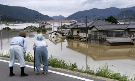 Japán: Már kétszázan haltak meg az esőzések miatt