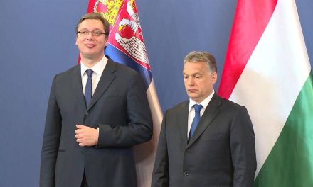 Telefonon értekezett Vučić és Orbán