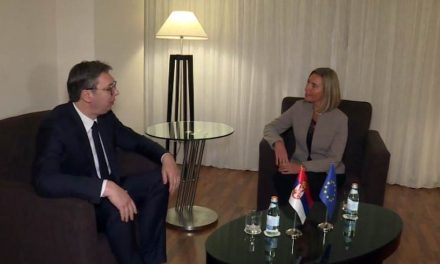 Vučić: Nem szokásom nyafogni, de aggaszt az, ami Pristina és Tirana között történik