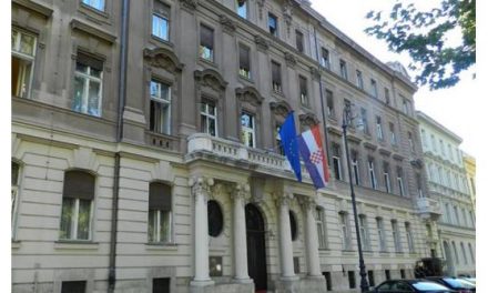 Zágráb: Horvátország szuverén állam és ezt tiszteletben kell tartani!