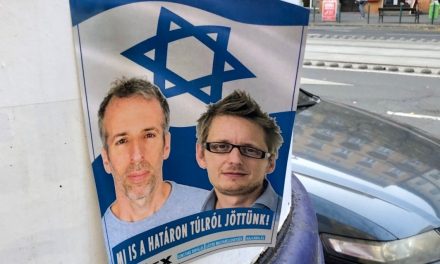 Antiszemita plakátok jelentek meg Budapesten az Index újságíróiról