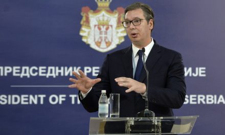Vučić: Az újságírói kérdés nem volt hatással az egészségemre