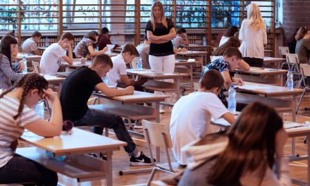 Szerbia lakosságának csupán fele rendelkezik befejezett középiskolával