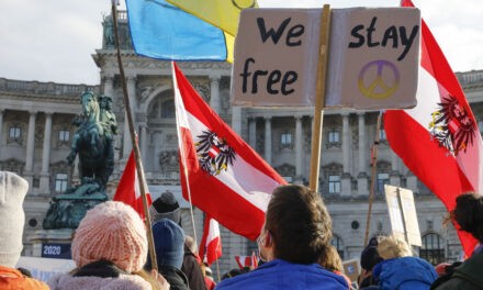 Negyvenezren tiltakoztak Bécsben a korona-intézkedések miatt