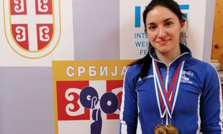 Zentai súlyemelő nyerte az országos bajnokságot