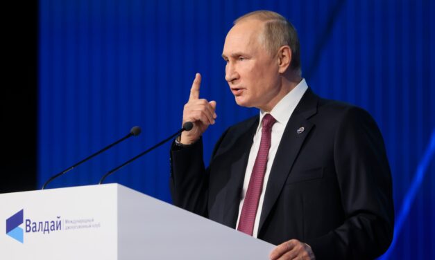 Putyin: „Radikális iszlamisták kezével” követték el a terrortámadást