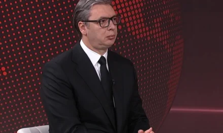 Vučić: Mi nem mondjuk majd azt, hogy „bibibí, nézzétek már mennyien vagyunk”