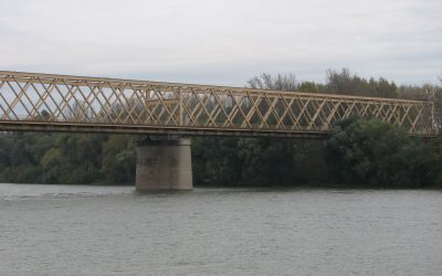 Május közepére végeznek a zentai vasúti híd felújításával