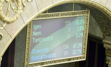 Nem módosul hetedszerre a magyar alaptörvény
