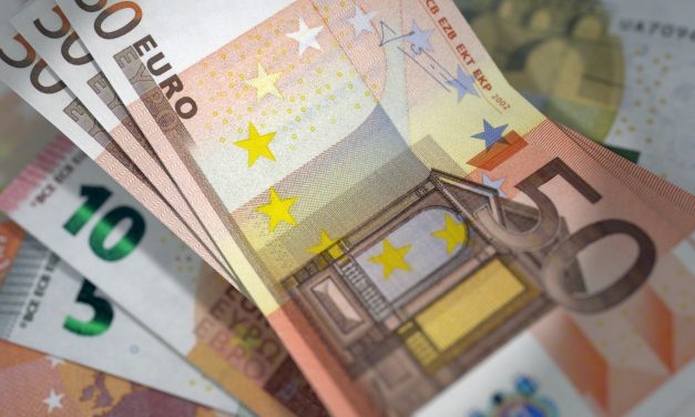 Takarékosság hete: Tízezer euró után 25 euró kamat