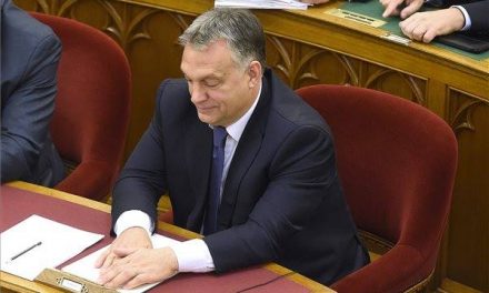 Orbán Viktor levélben kér támogatást