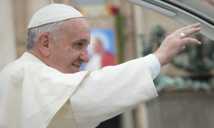 Ferenc pápa a félelemkeltés és a falépítés veszélyeire figyelmeztet