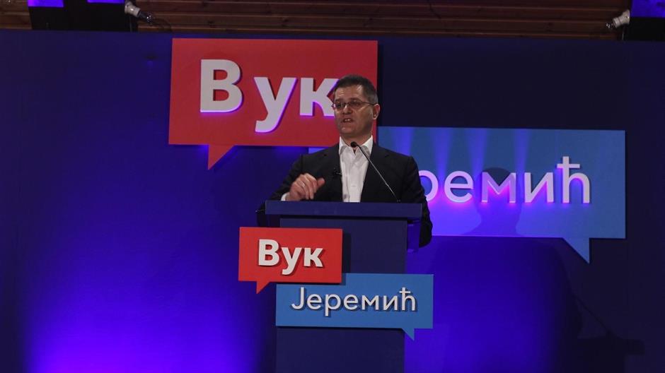 Jeremić: Szavazzunk bárkire, kivéve Vučićot