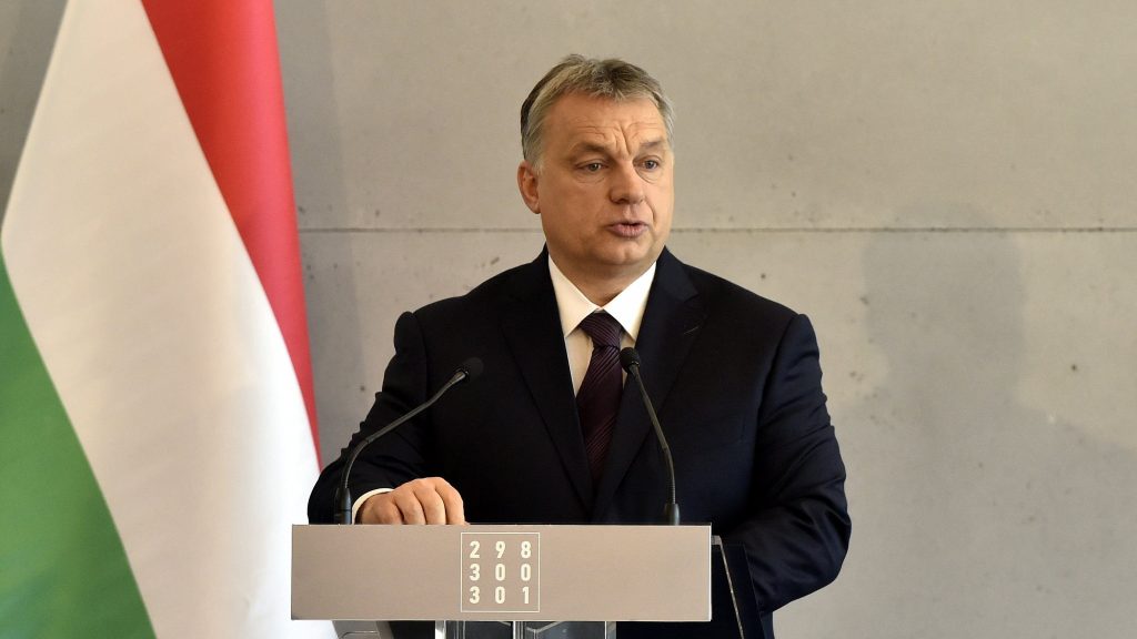 Orbán Viktor: A kommunizmus velünk élő múlt