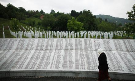 A boszniai szerbek hatályon kívül helyezték a Srebrenica-jelentést