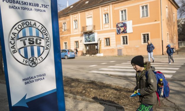 Topolyai fociakadémia: negyven gyerek, súlyzóterem, szauna…
