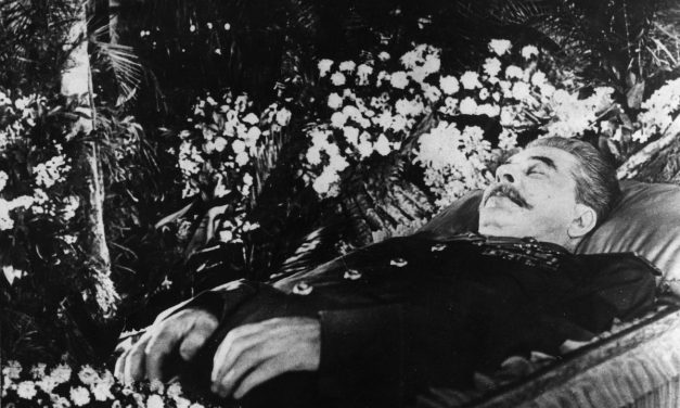 Rákosi születésnapján temették Sztálint