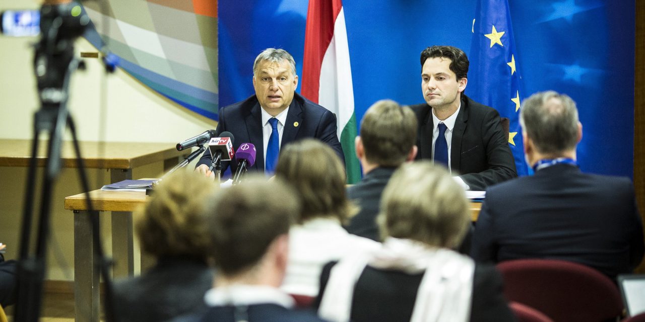 <span class="entry-title-primary">Orbán Viktor Szerbiára tolná a felelősséget kutyaharapás-ügyben</span> <span class="entry-subtitle">A magyar miniszterelnök szerint az Európai Uniónak nincs Balkán-stratégiája</span>