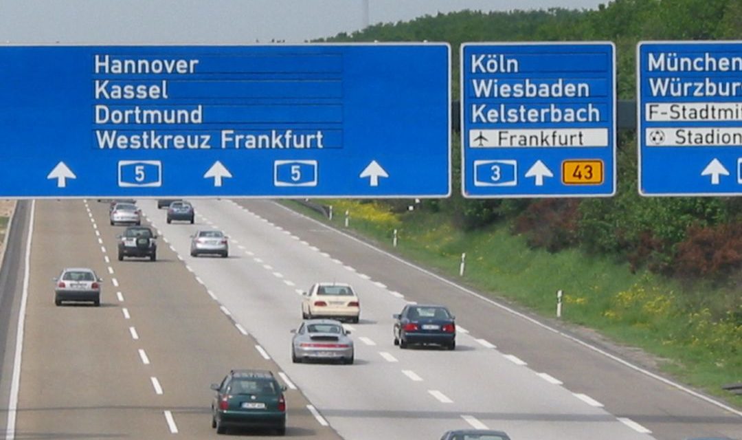 Tíznapos német autópálya-matrica: 2,5 eurótól 25 euróig