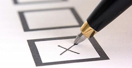 Szerb értelmiségiek: Vegyenek részt a referendumon, de szavazzanak nemmel!