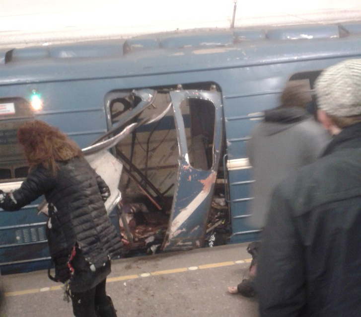 Robbanás történt a szentpétervári metróban (VIDEÓ)