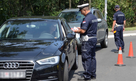 Kettős állampolgár vezethet-e Szerbiában külföldi rendszámtáblás autót?