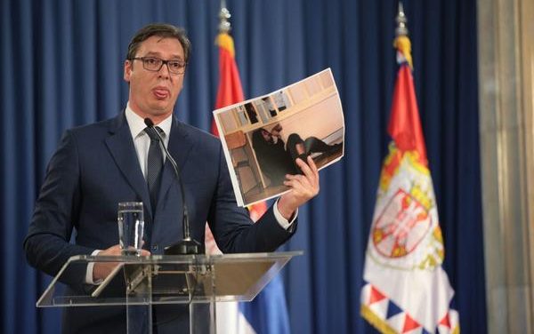 Nem jött be a Vučić-blöff – a színész feljelenti az államelnököt