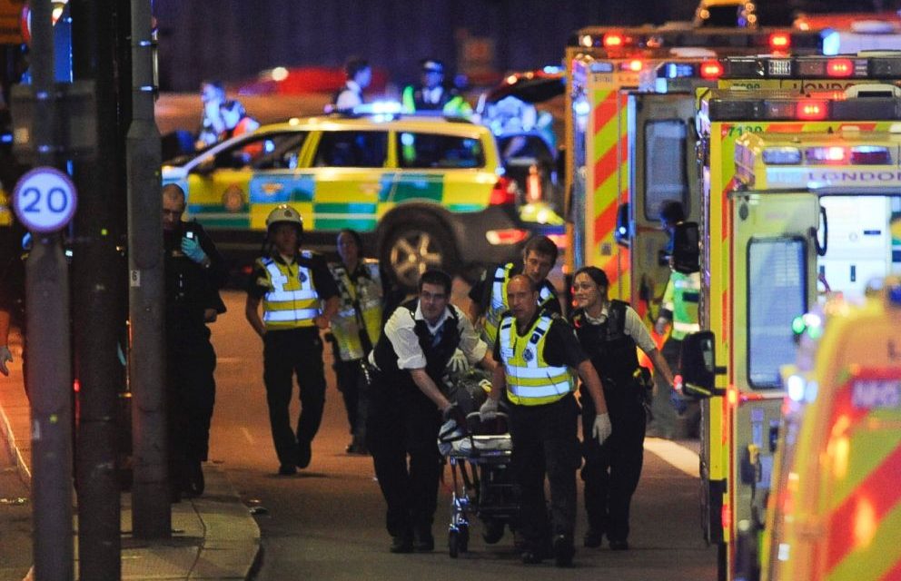 Londoni merénylet: Folytatódnak a házkutatások, a rendőrség tudja az elkövetők kilétét