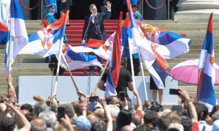 Vučić még egyszer megünnepli elnökké válását