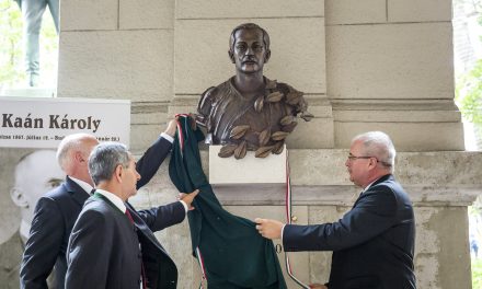 Kaán Károly szobrot kapott Budapesten