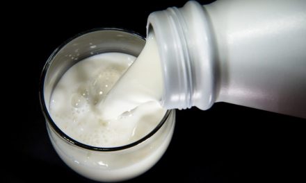 Kiöntötték a tejet a gazdák, tiltakoznak az import miatt