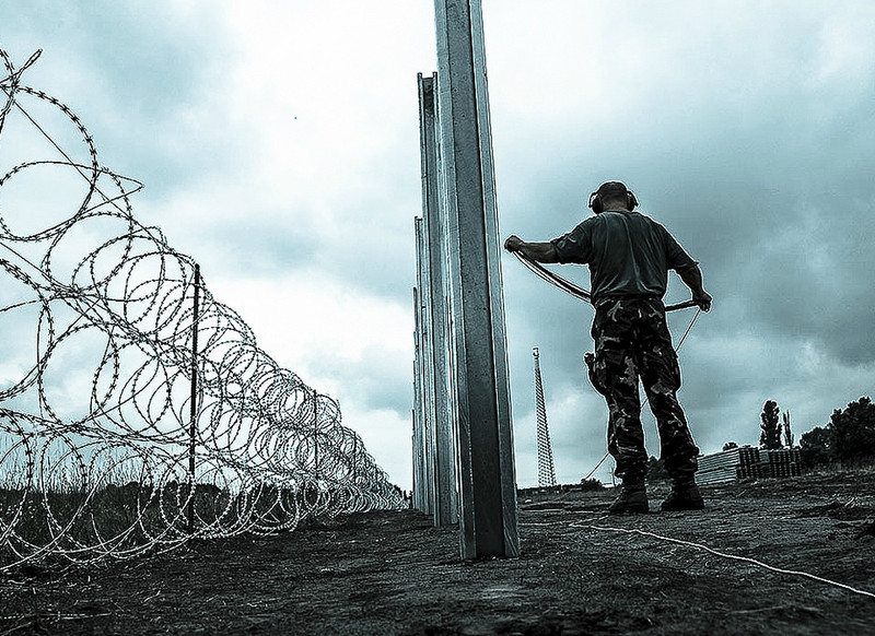 Szerbia kerítést épít az észak-macedón határon