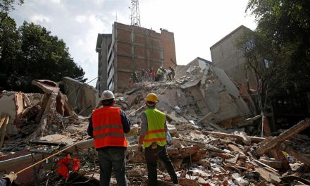 Már több mint 220 halottja van a mexikói földrengésnek (VIDEÓ)