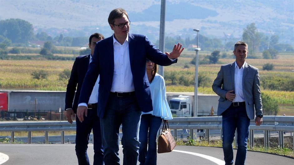 Vučić: 1200 kilométer autópályát Szerbiának!