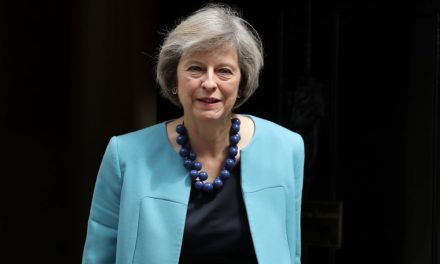 Theresa May 20 milliárd eurós végső uniós befizetés felajánlására készül