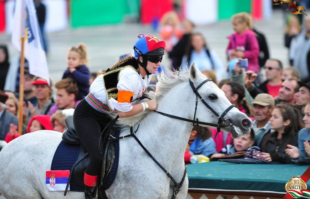 Szerbia lovasa második
