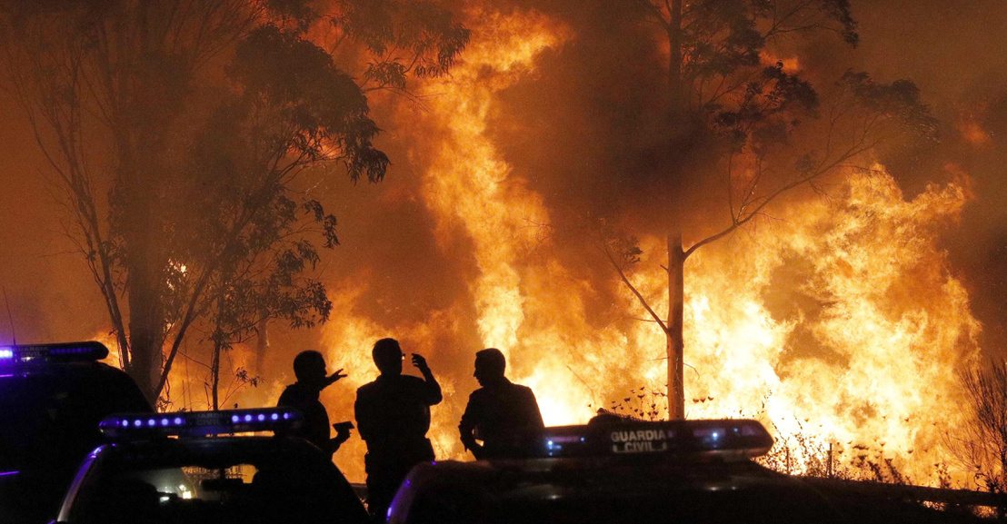 Harminc emberéletet követelt a portugál és spanyol erdőtűz