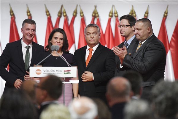 Újra Orbán Viktort választotta elnökének a Fidesz