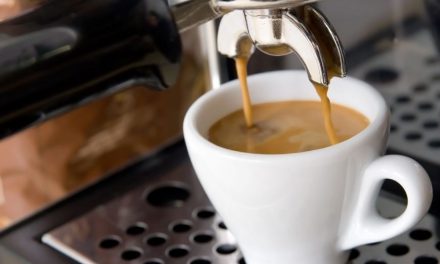 A napi három kávét fogyasztók a legegészségesebbek