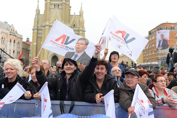EBESZ: Elfogult média és Vučić túlsúlya az elnökválasztási kampányban