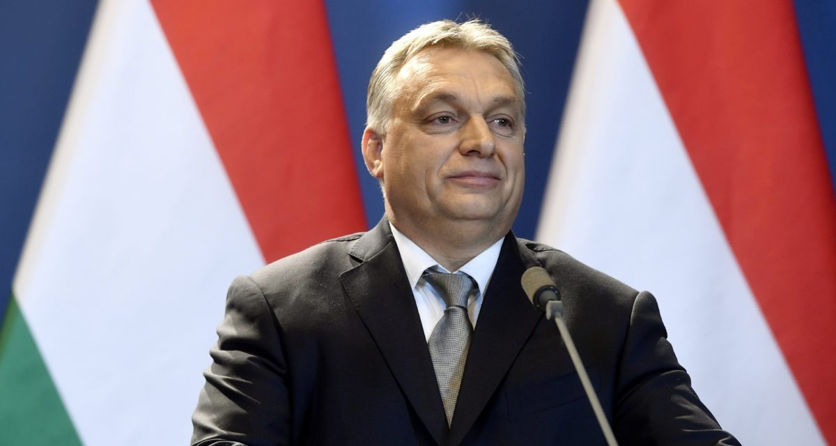 Orbán: Soros olyan, mint egy igazi migráns