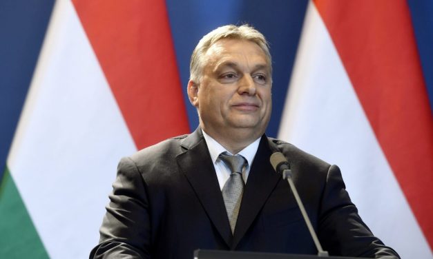 Orbán Viktor latinul üzent húsvétra a közösségi oldalán