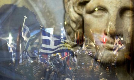 Tízezrek tüntettek Szalonikiben a Macedónia név használata ellen