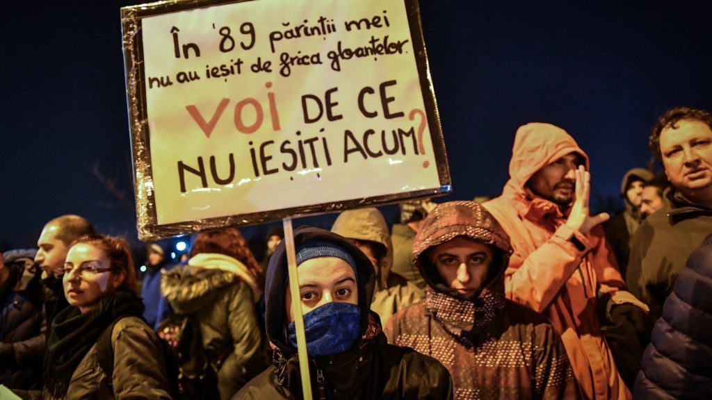 <span class="entry-title-primary">Tüntetések Romániában</span> <span class="entry-subtitle">Az igazságszolgáltatás politikai ellenőrzés alá vonása ellen tiltakoznak</span>