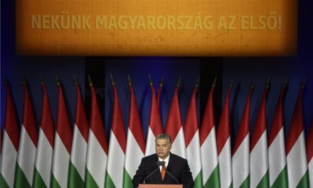 <span class="entry-title-primary">Orbán Viktor: Nekünk Magyarország az első</span> <span class="entry-subtitle">Évet értékelt a magyar kormányfő – Szüneteltetjük a politikai korrektséget, süllyesztőbe került az euroblabla</span>