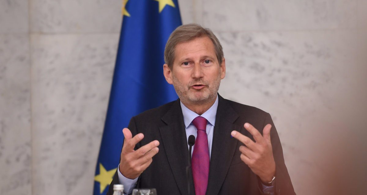 Európai Bizottság: Aggasztó, hogy Szerbiában nem javult a véleménynyilvánítás szabadsága